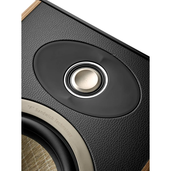 Focal Aria EVO X Center čierna lesklá detail výškač